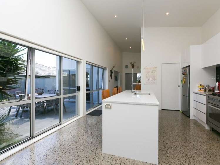 47 Links Drive Waiwhakaiho_5