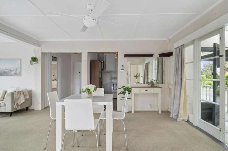 2 Holden Avenue Holdens Bay_6