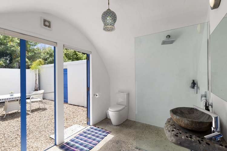 498 Sea View Road Onetangi_14