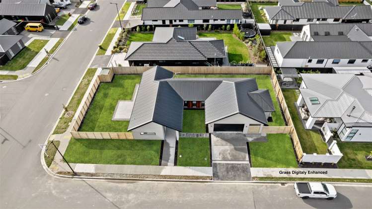 1 Candlesticks Crescent Lincoln_26