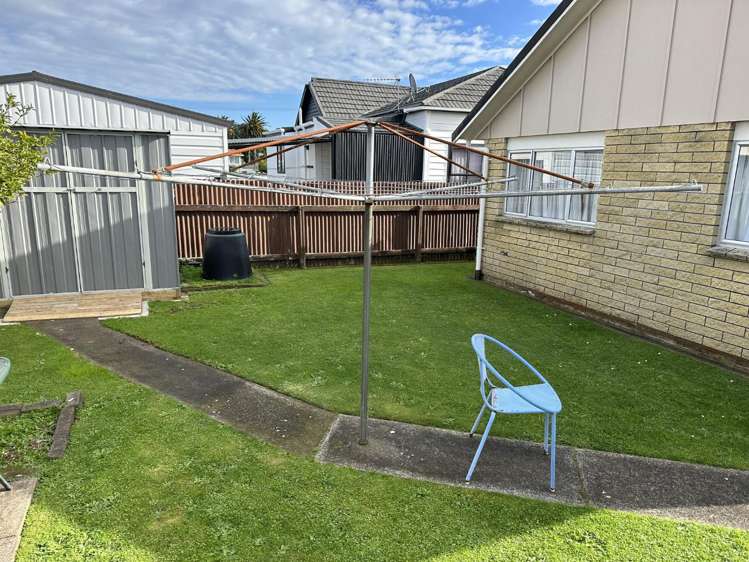 2/95 McLean Street Waitara_6