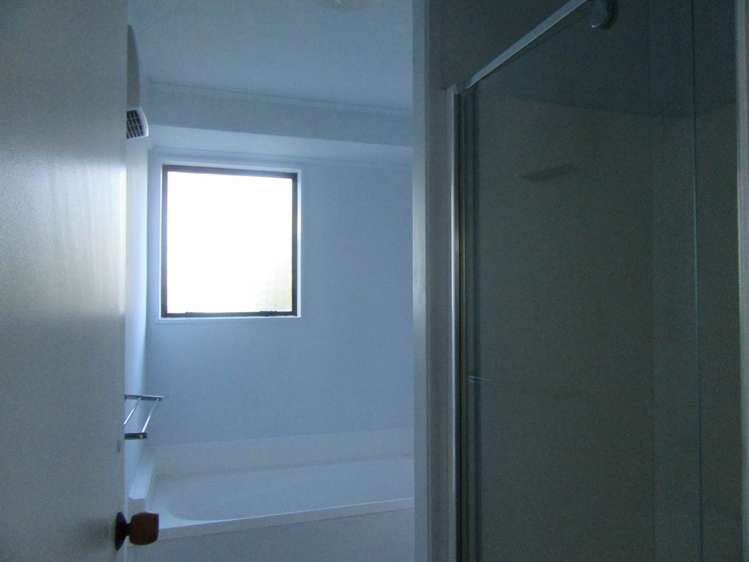 175 Solar Road Glen Eden_10