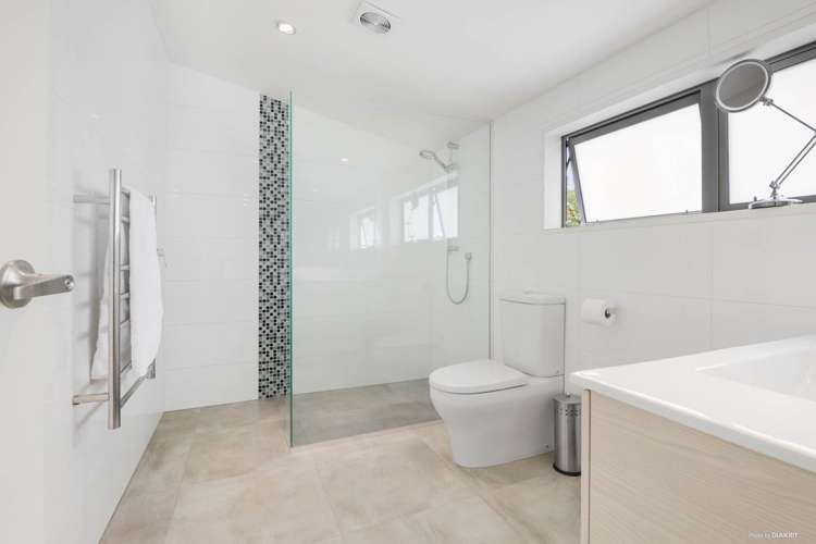 2/30b Kempthorne Crescent Mission Bay_11