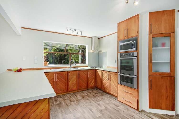 23f Kennedy Grove Stokes Valley_6