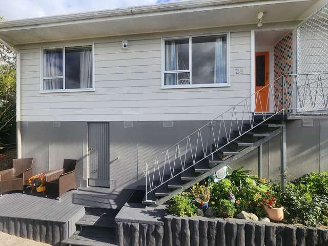 Stylish and sunny Massey suburban oasis