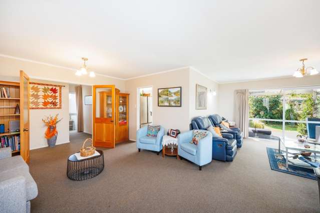27 Norfolk Crescent Feilding_1