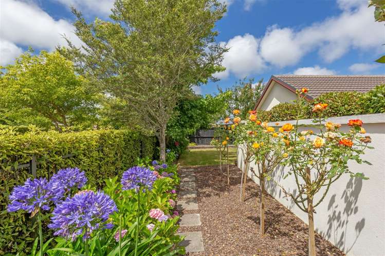 1 Caroline Way Northwood_26