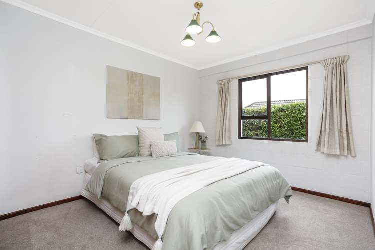 29 Easther Crescent Kew_16