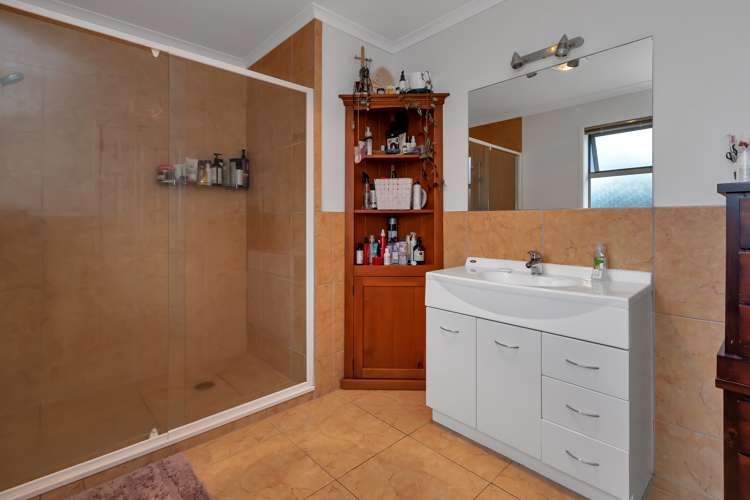 65 Pyle Road West One Tree Point_14