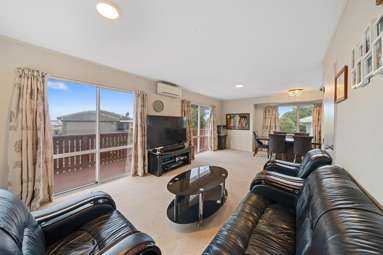 2/10 Lyell Court_4