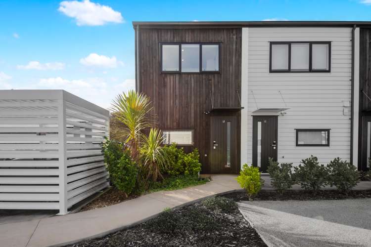 17 Whanui Place Mangere Bridge_11