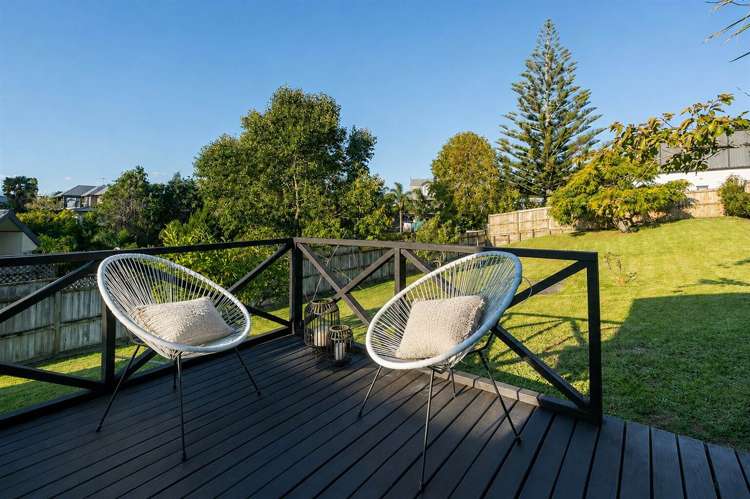 67 McLeod Road Te Atatu South_10