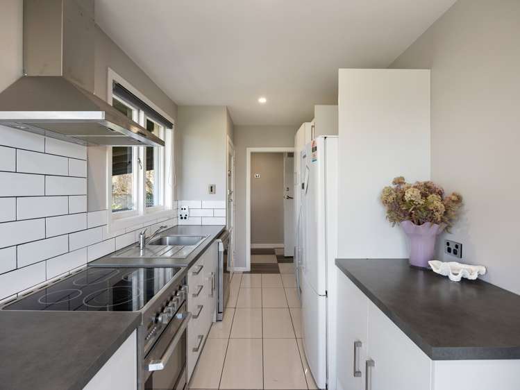 26 Carlyle Avenue Chartwell_7