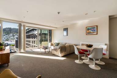 7i/82 Cable Street_2