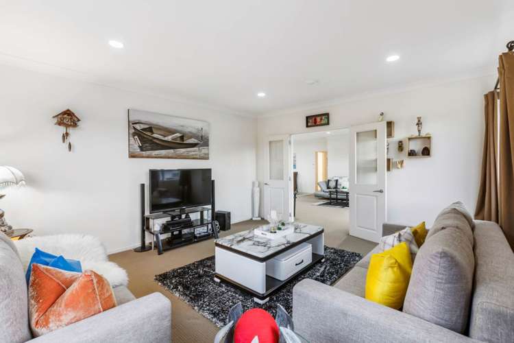 7 Woolaston Place Flat Bush_24