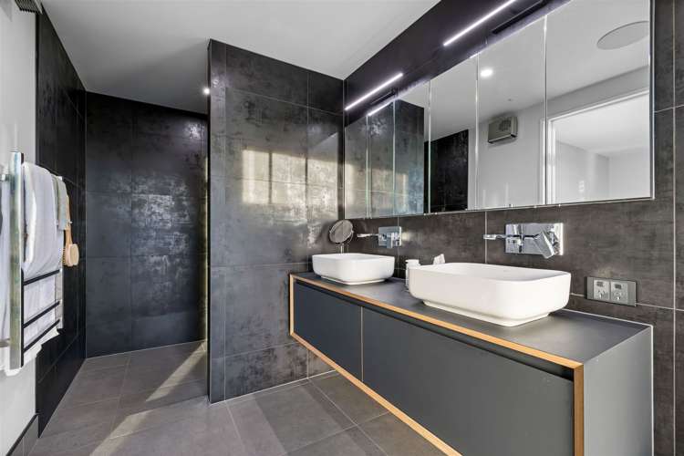 3 Hewers Lane Kennedys Bush_14