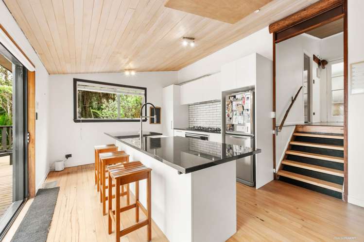 107 Lone Kauri Road Karekare_4