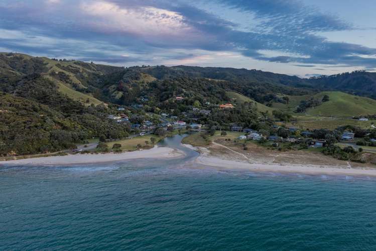 213 Sh25 Kuaotunu-Wharekaho Rd Kuaotunu_11