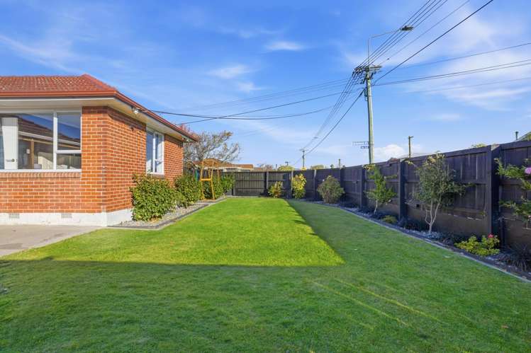 158 Gayhurst Road Dallington_17