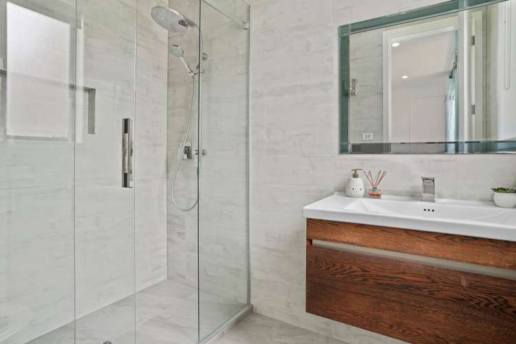 13 Seaview Road Castor Bay_25