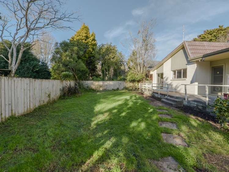 41 Edinburgh Road Hillcrest_11