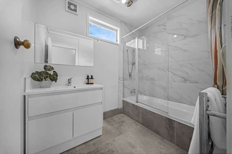 33 Andrew Road Howick_16