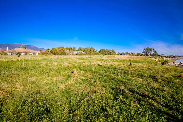 331 Utopia Road Westport_16