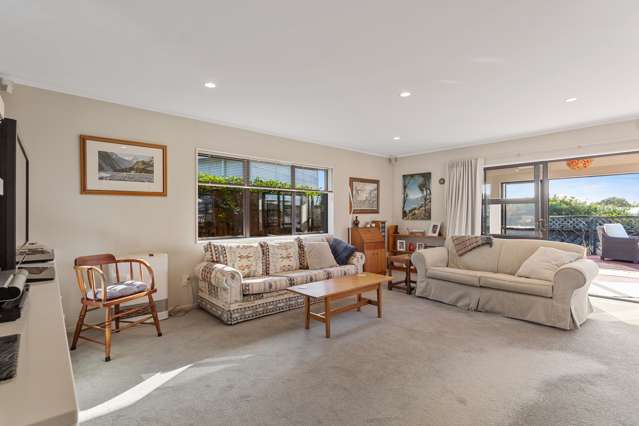 6 Queens Road Waikanae Beach_2