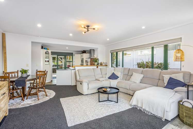8 Swann Beach Road Stanmore Bay_8