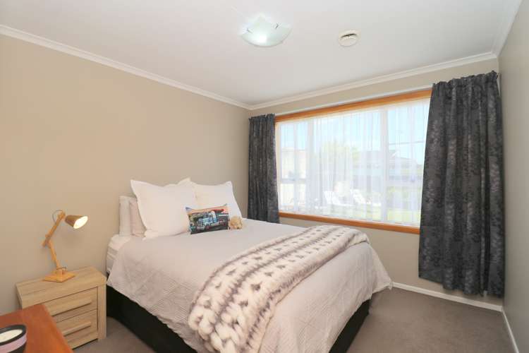 82 Edinburgh Crescent Waikiwi_18