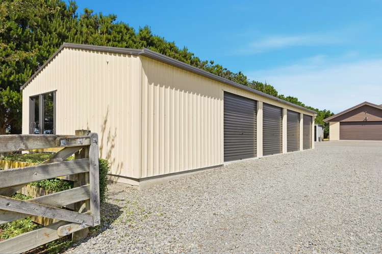 106 Davis Road Cust_19