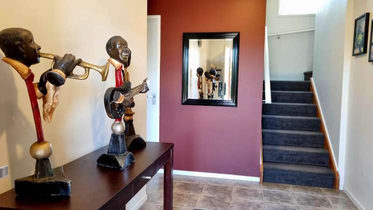 14 Longfellow Parade Glen Eden_14