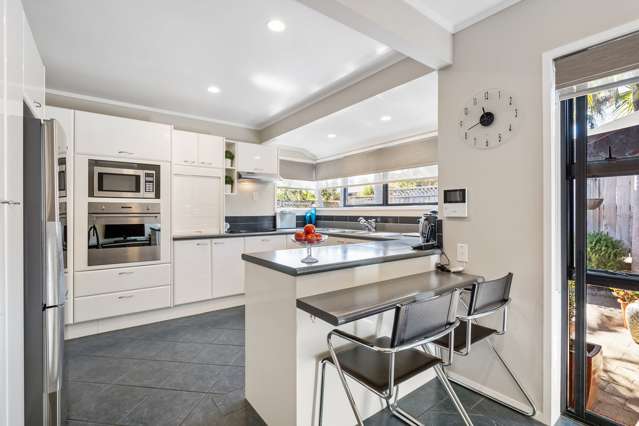 25 Kuripaka Crescent The Gardens_2