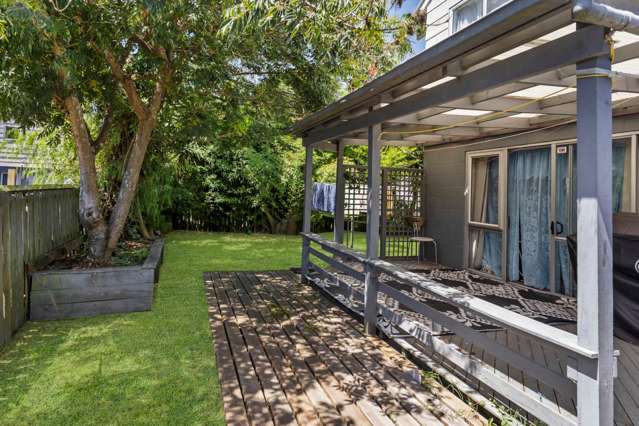 4/4 Thorn Place Papatoetoe_1