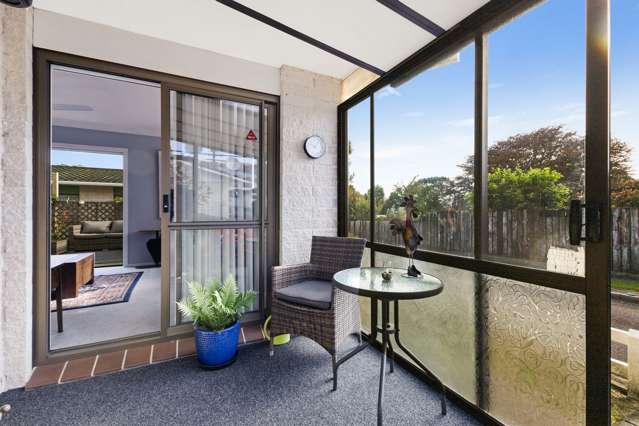 2/14 Burns Street Westown_3