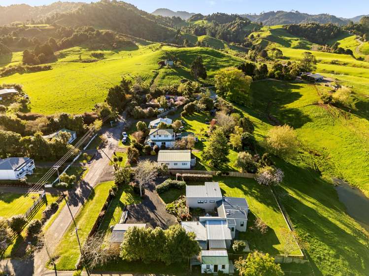 48 Poland Street Waikino_31