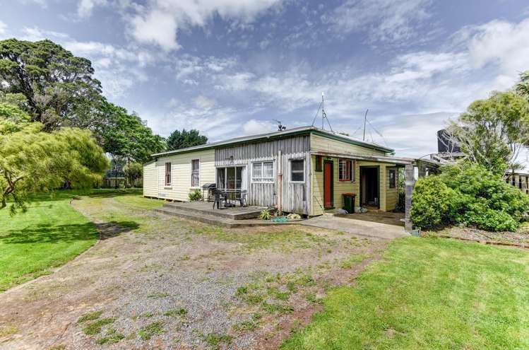 1173 Karahaki Road Waverley_18