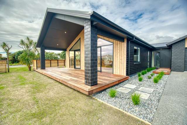 61 Ashley Drive Paroa_3