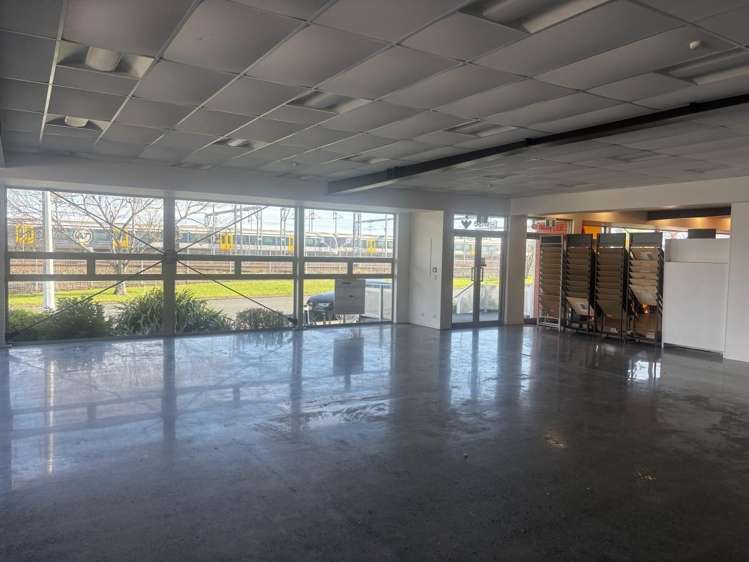 138 Railside Avenue Henderson_7