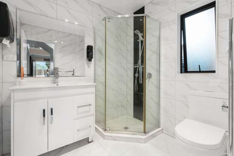 11b Coles Crescent Papakura_8