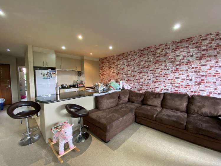 28/8 Landscape Road Papatoetoe_1