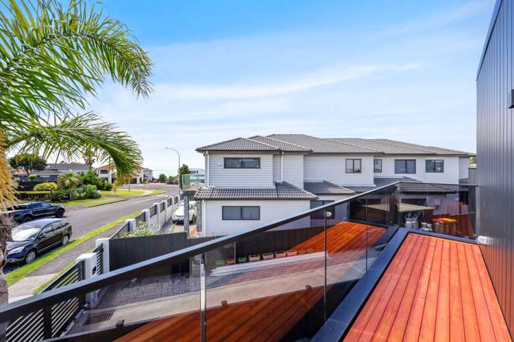 6A Gulf Crest Bucklands Beach_36