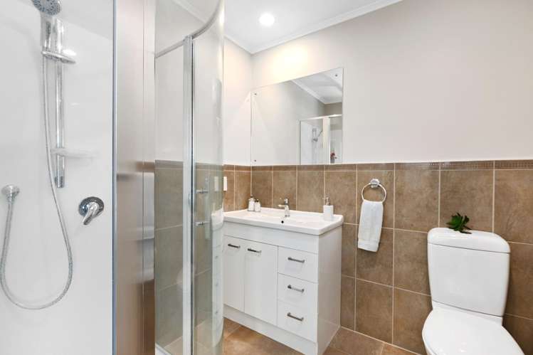 24 Holyoake Crescent Avalon_16