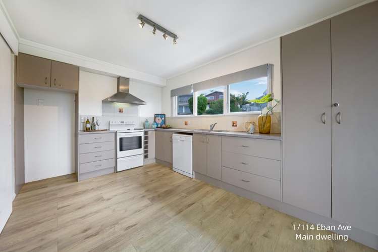 1&2/114 Eban Avenue Hillcrest_5