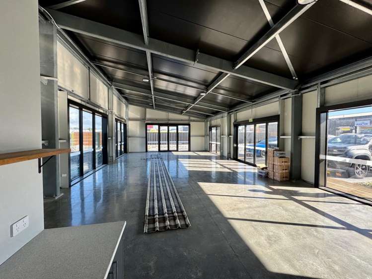 24 Smart Road Waiwhakaiho_14