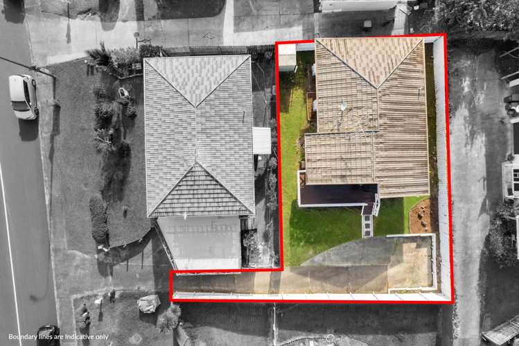 2/135 Spinella Drive Bayview_12