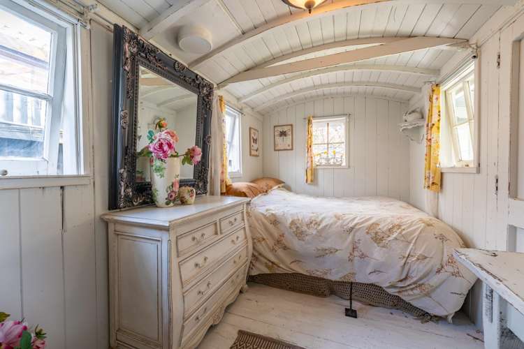 55 Rathmore Street West End_21