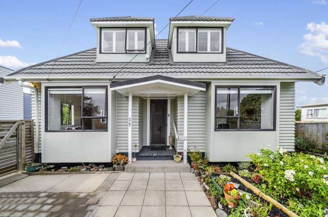 Charming 3 Bedroom 2 Bathroom in Takapuna