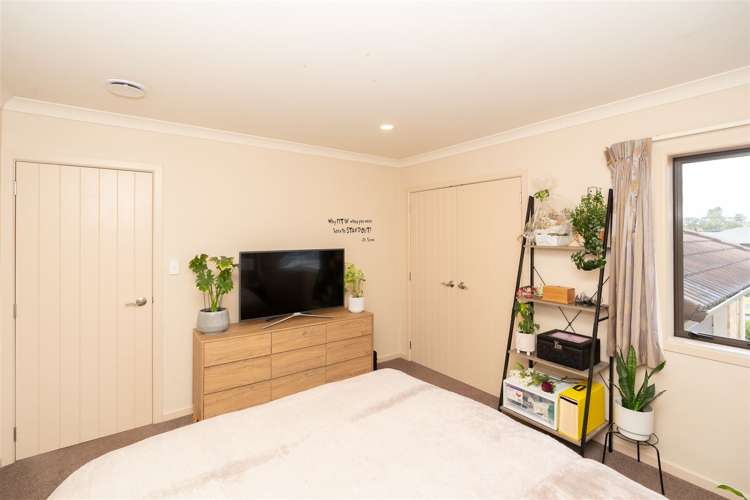 4 Sharaleigh Place Grandview Heights_13