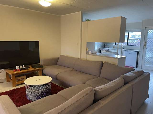 2/1 Barbados Dr Unsworth Heights_4